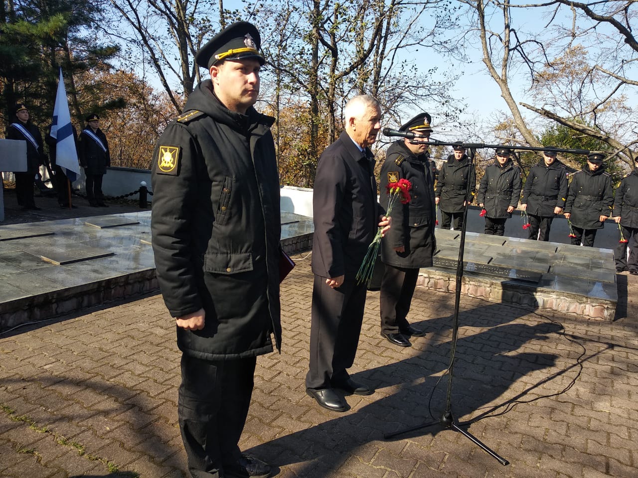 В память моряков-подводников